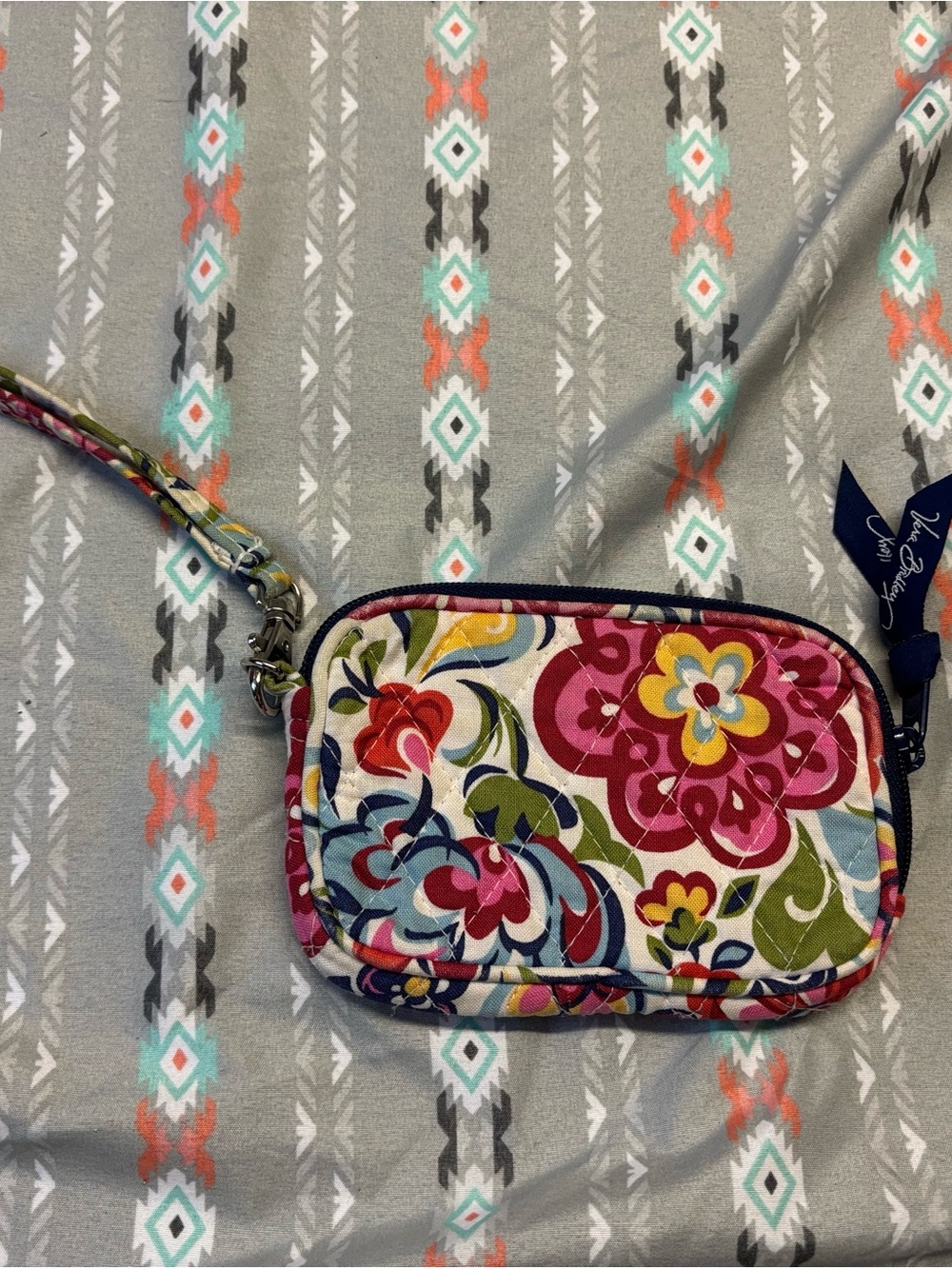 🌀Vera Bradley Multicolor Floral Quilted Wristlet
